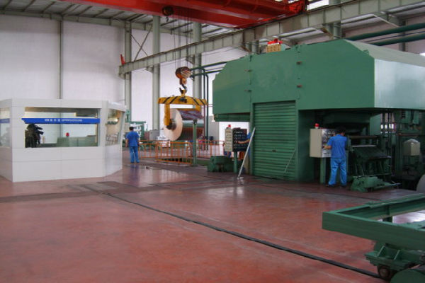 Aluminum foil rolling mill